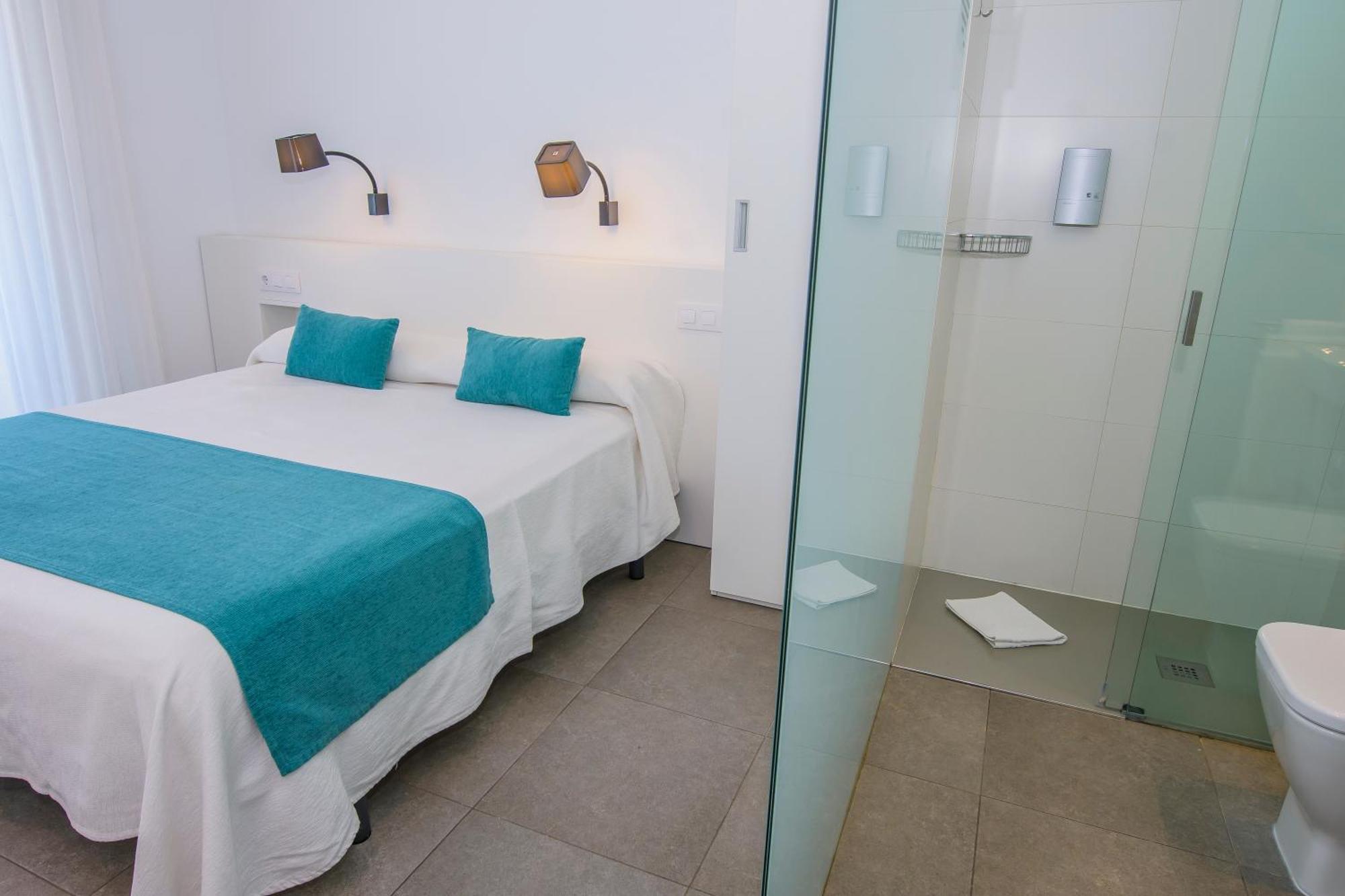 קרבונראס Hostal La Isla מראה חיצוני תמונה