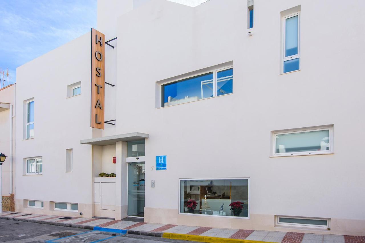 קרבונראס Hostal La Isla מראה חיצוני תמונה
